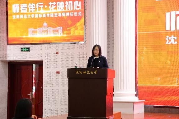 图片包含 文本 AI 生成的内容可能不正确。